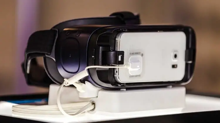 How To Use Samsung Gear VR With Any Phone